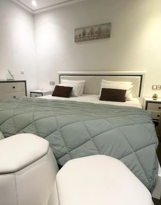 Luxurious 3 Beds Agdal Lägenhet Rabat Exteriör bild